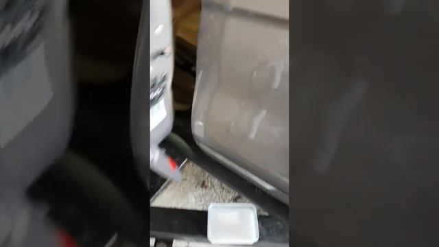 Чистим кожаные сиденья смотреть онлайн