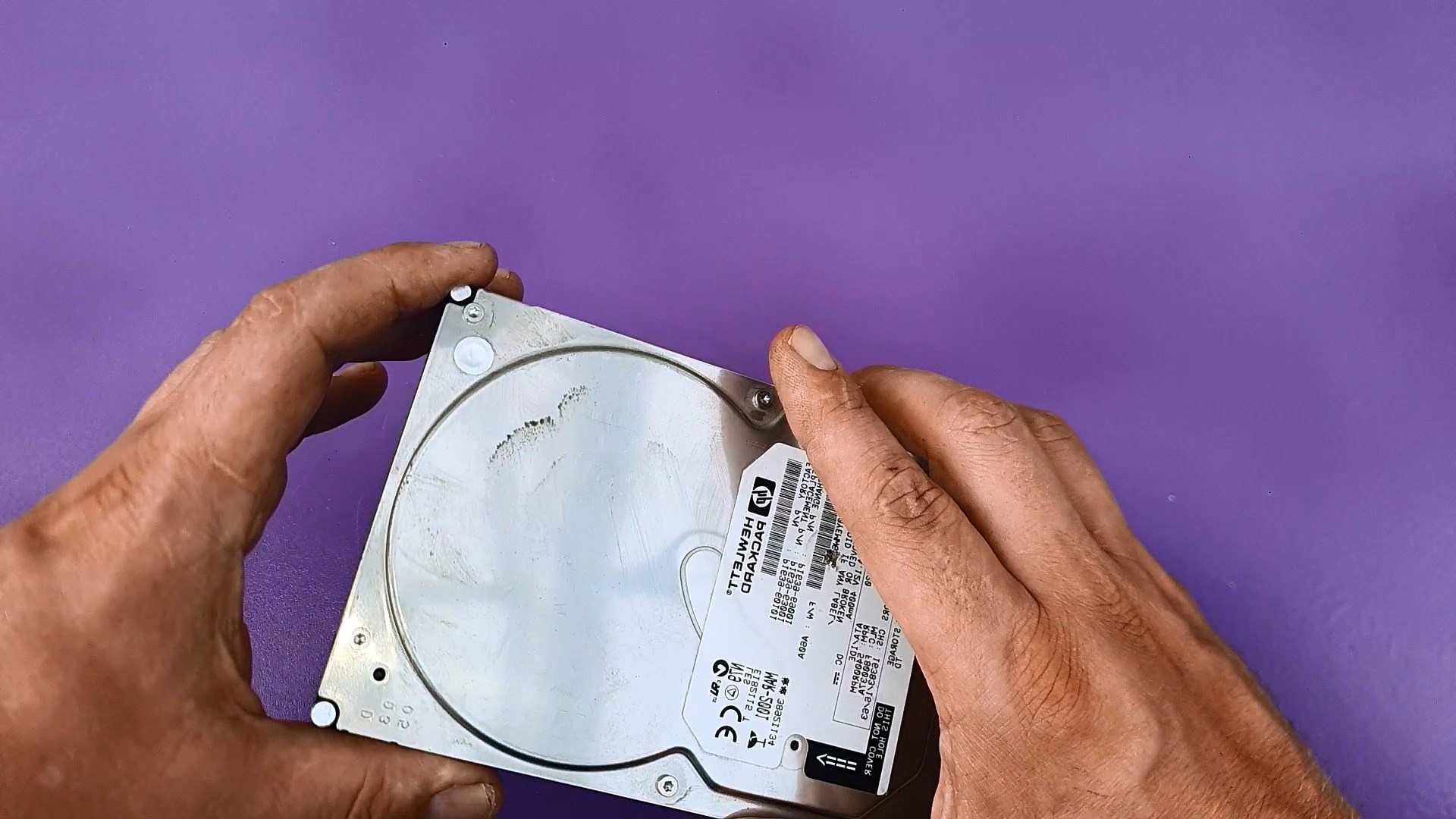 НЕ ВЗДУМАЙТЕ ВЫБРАСЫВАТЬ СТАРЫЙ ДИСК от компьютера! А сделайте ОТЛИЧНЫЙ ИНСТРУМЕНТ своими руками! смотреть онлайн