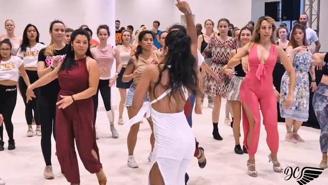 Tutto Durán - Santa de mi devoción ? BACHATA LADY STYLE / Deisy Carrera смотреть онлайн