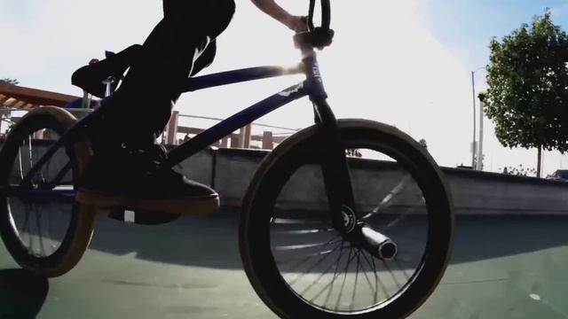 BMX - STEVIE CHURCHILL & BRANDON BEGIN - OSS смотреть онлайн