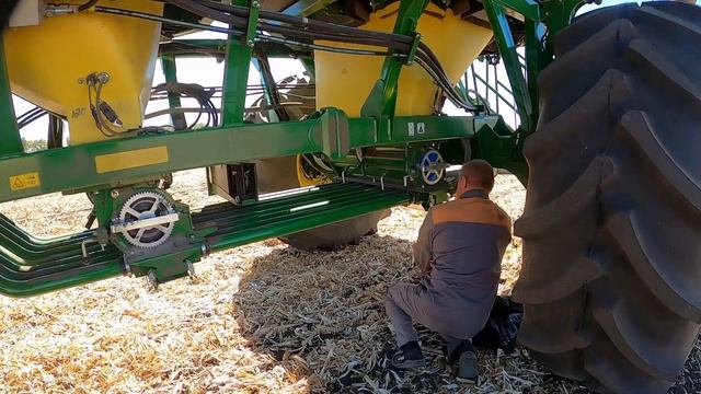 Как стационарно проверить норму высева на посевном комплексе John Deere 1910+1890!