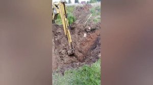 Опять копаем свой пруд.  Зимовальная яма для рыбы в пруду на даче/Пруд на участке с рыбой и раками?