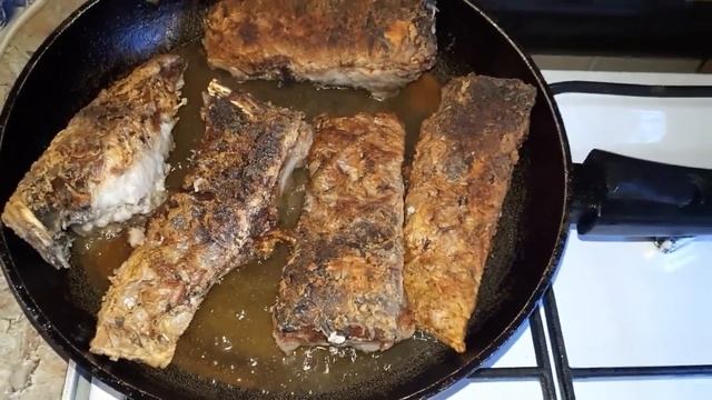 Закрываю помидоры/ДЕСЯТКА на зиму/Разделка Карпа на 4.6кг/Жарим РЫБКУ с корочкой/Котлеты из икры смотреть онлайн