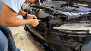 Volvo S60 Grill removal