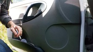 Установка динамика в дверь авто своими руками.