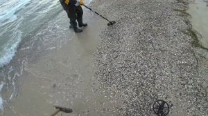 Пляжный коп 2ч. Нашли необычное кольцо. Лазурное 2019