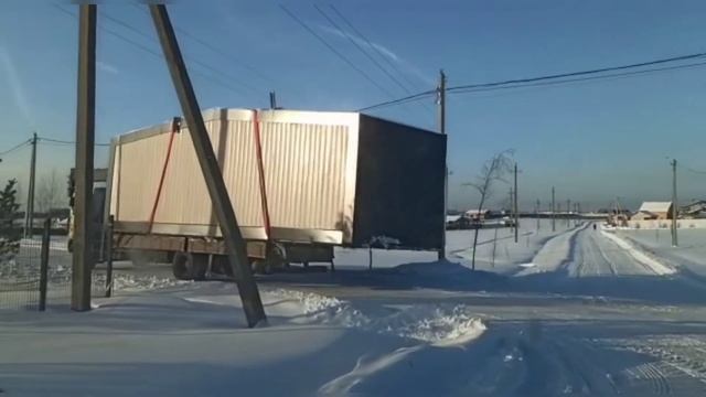 Доставка готового мобильного дома HAPPY HOUSE STUDIO LIGHT 31М2 зимой в минус 20 на участок хозяина смотреть онлайн