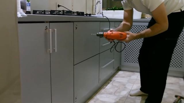 Монтаж кухонных ручек смотреть онлайн
