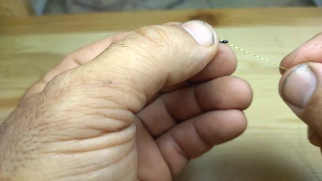 Как привязать крючок ,Три способа привязать крючок,с одинаковым конечным результатом. смотреть онлайн