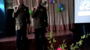 Вьётся в тесной печурке огонь