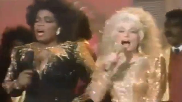 Dolly Parton singing with Oprah Winfrey on The Dolly Show 1987/88 (Ep 1, Pt 11) смотреть онлайн