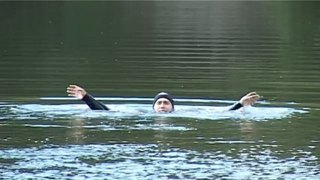 На Лесном пруду Заречного тонул человек смотреть онлайн