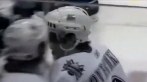 Александр  Овечкин забивает лежа. Лучший гол в истории  NHL