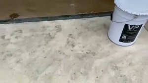 Монтаж полимерного пола. Нанесение полиуретановой однокомпонентной краски VP-1003