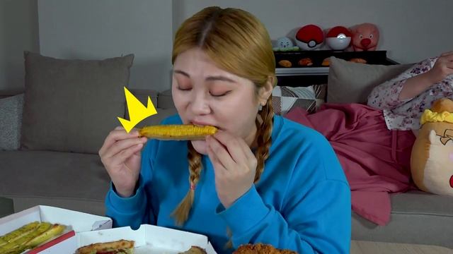 Mukbang Spicy Noodles Fried Chicken at night EATING by HIU 하이유