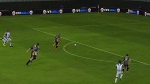 (EA Sports FIFA World) Buffon achique