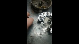 приора 2008г не идет зарядка