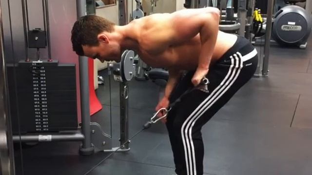 Отведение руки назад на блоке видео смотреть онлайн