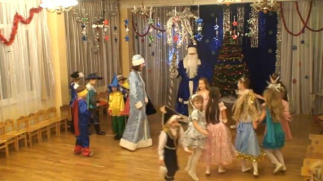 2011 12 27 Новогодний праздник Группа №8 часть 3 смотреть онлайн