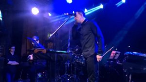 Дельфин - облака