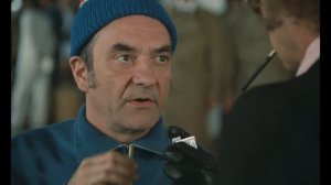 Возвращение высокого блондина. Когда друг секретный агент