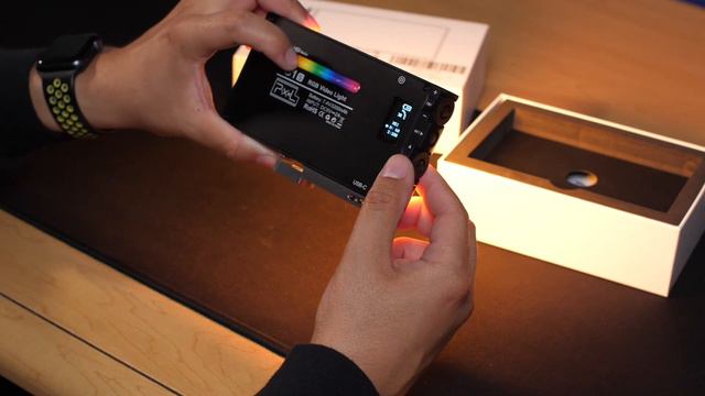 Simple Reviews: Pixel G1s RGB Video Light - The Best Mini RGB Video Light?!