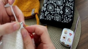 МАСТЕР-КЛАСС ДЕТСКАЯ ШАПОЧКА ОТ 0-3 МЕСЯЦЕВ С ПОМПОНАМИ И ЗАВЯЗКАМИ