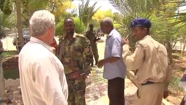Somalie : enquête au pays des pirates смотреть онлайн