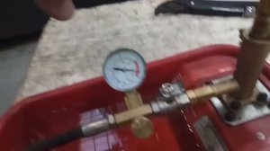 Испытание трубки из Римамид под давлением 40 Атмосфер