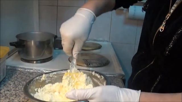 Сыр янтарь из домашнего творога