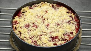 ЛЕТНИЙ ПИРОГ С КЛУБНИКОЙ ? Простой, нежный и восхитительный на вкус | ЭТО ПРОСТО