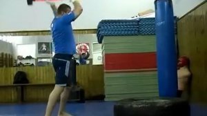 СФП.Работа кувалдой по покрышке для увеличения мощи удара.Работа по лапам