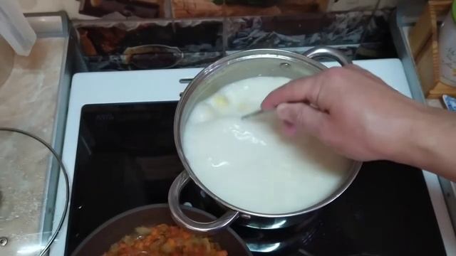 Сливочный суп с фрикадельками