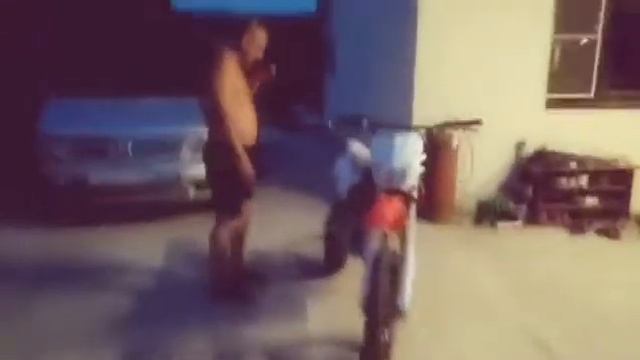 Подарок папе на день рождения. Трогательное видео