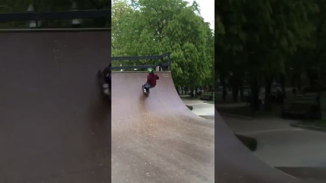 ? #scooter #banger #barspin #самокат #scooterstunts #tricks #skatepark #трюки #трюкинасамокате