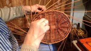 Плетение корзины с откидными ручками.Ч.1.