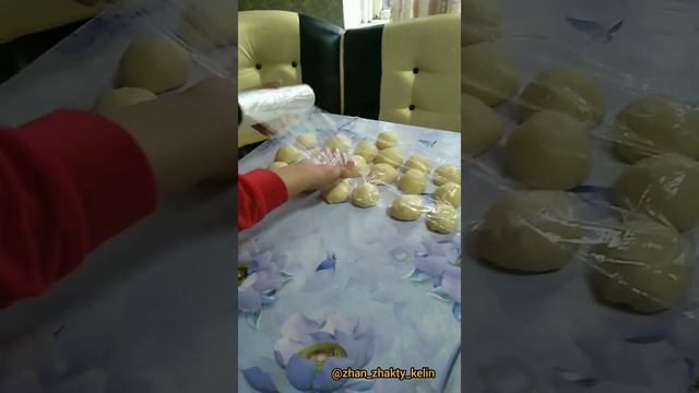 Өте ОҢАЙ жасалатын жұмсақ Булочки рецептi. оңай рецепт, дәмi керемет.... мягкие булочки смотреть онлайн