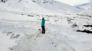 Сход лавины в районе Вилючинского вулкана, Камчатка.