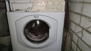 Indesit evolution W105TX - delicate spin 600 rpm