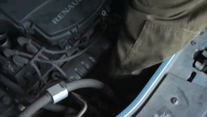 Renault Logan. замена масла в двигателе.