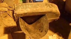 КАК СДЕЛАТЬ КОРМА-РЕЗКУ И ЗЕРНОДРОБИЛКУ В ДОМАШНИХ УСЛОВИЯХ !