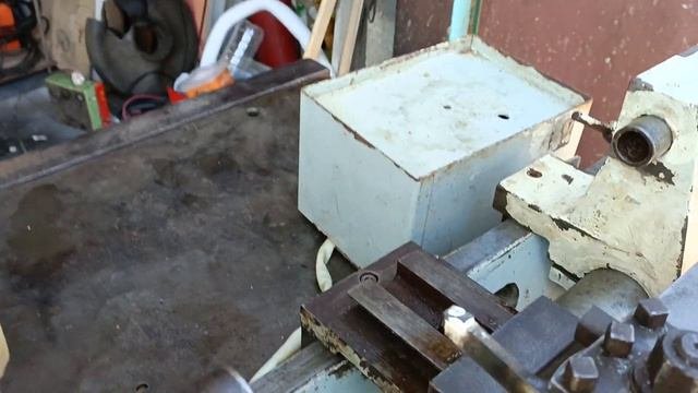 Токарный станок ТН-1М