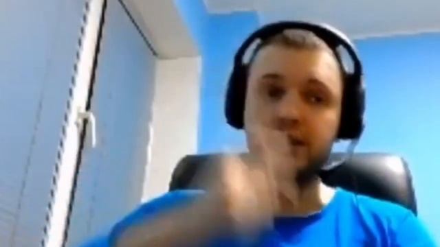 КОГДА УГОВАРИВАЕШЬ МАМУ КУПИТЬ КОМПЬЮТЕР смотреть онлайн