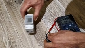 Сколько мотает защитное реле за месяц
