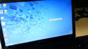 Gateway NE56R50u First Boot and Post unboxing test.