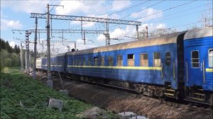 ТЭП70-0360 и ТЭП70-0198 с поездом №053А  Санкт-Петербург – Киев на перегоне Павловск – Антропшино