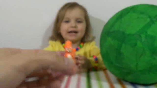 Катя и большое яйцо с сюрпризом смотреть онлайн