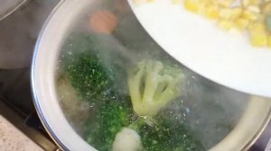 Суп с брокколи и рисом