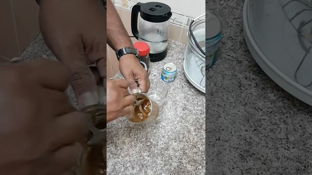 How to make coffee like starbucks/barista at home घर पर स्टारबक्स / बरिस्ता जैसी कॉफी कैसे बनाएं смотреть онлайн