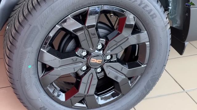 2023 Dacia Duster Extreme in Cedar Green